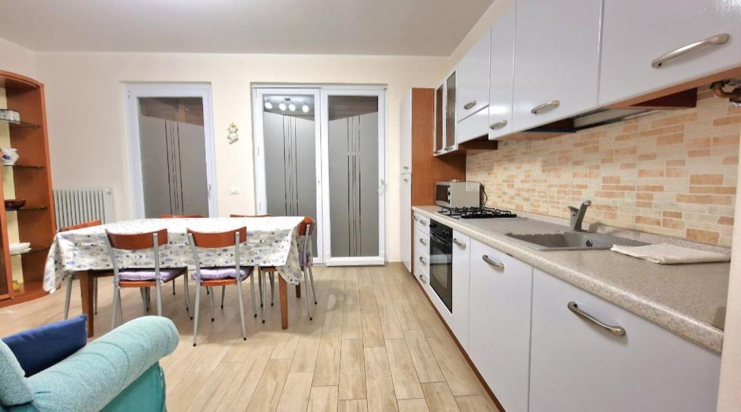 Chiara POOL apartment Bardolino Esterno foto